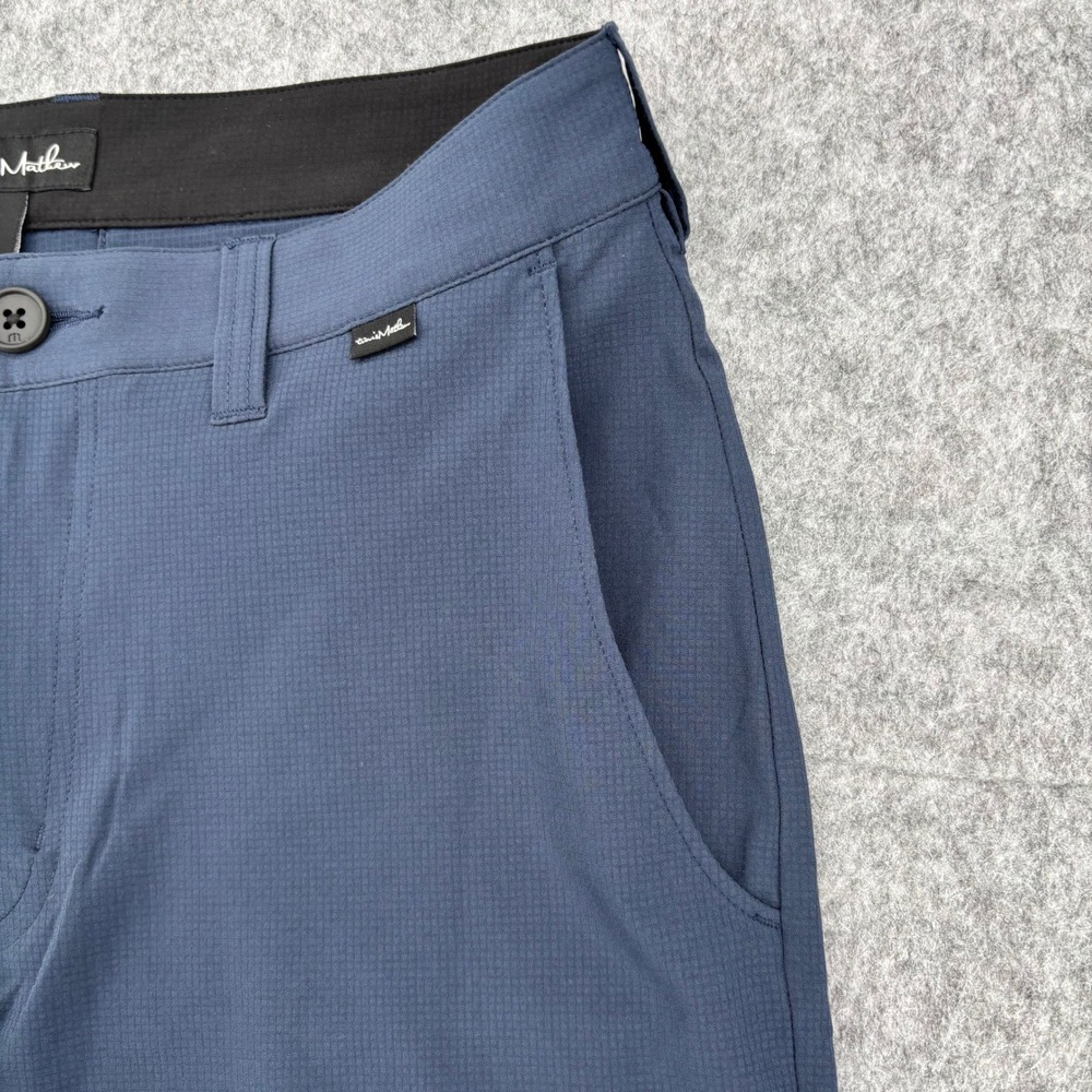 TravisMathew Men Blue Grey Micro Grid Golf Shorts Size 30 Stretch Performance - Picture 2 of 9